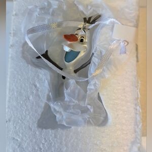 NWT Resin Figurine Olaf